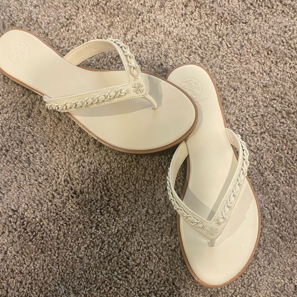 Tory Burch Everly Chain Thong